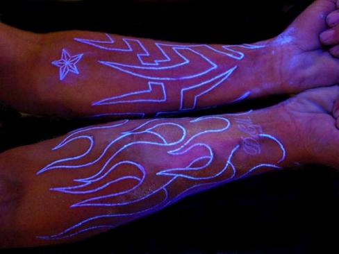 http://www.askdrding.com/wp-content/uploads/2007/09/uv_tattoos.jpg